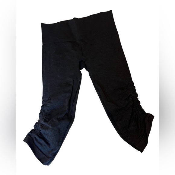 LULULEMON - In The Flow Crop II
Heathered Deep Coal sz4 - Picture 4 of 7